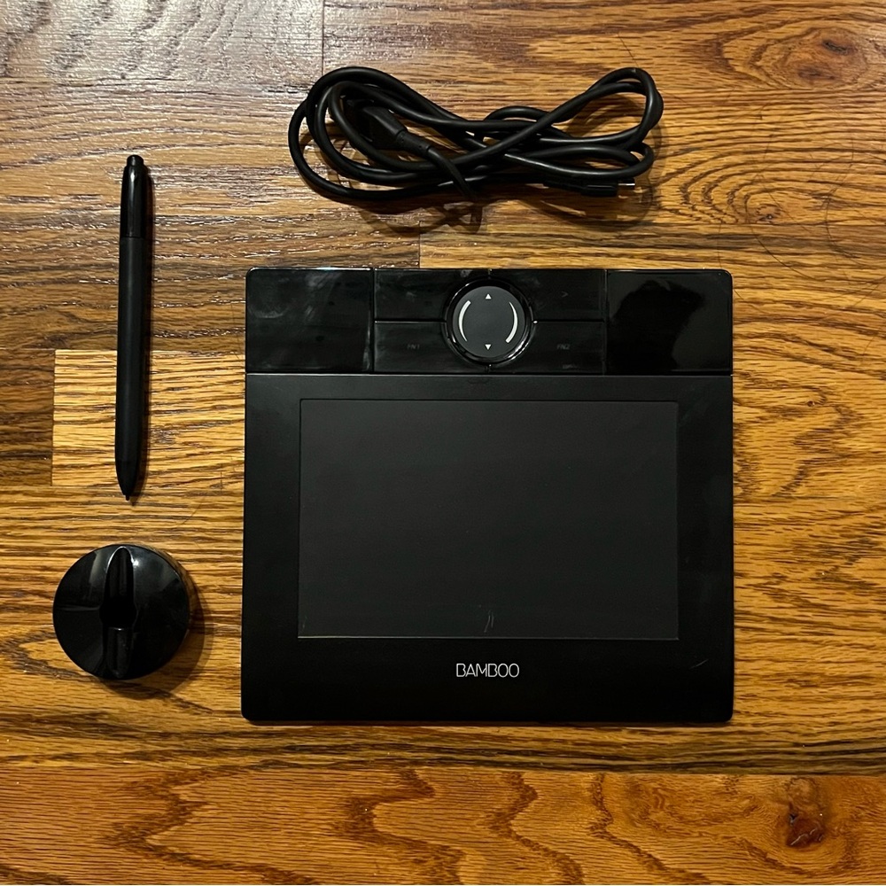 Wacom Bamboo MTE-450A Drawing Graphics Tablet with pen